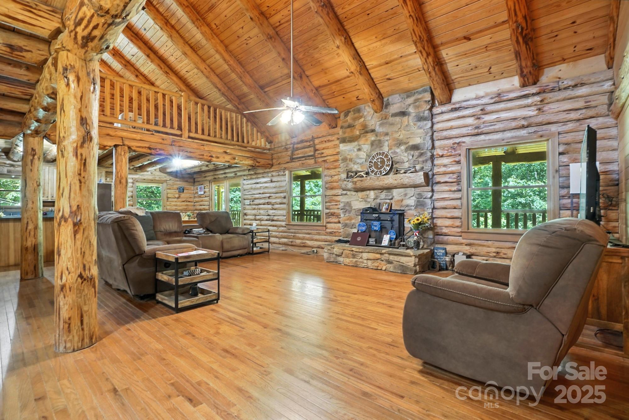 3008 Lamplight Road