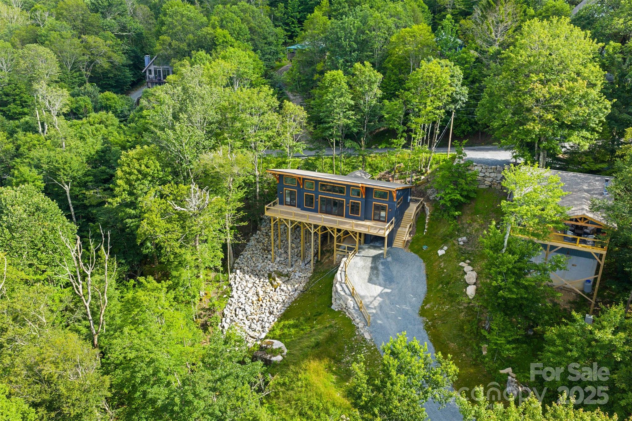 124 Holly Lane