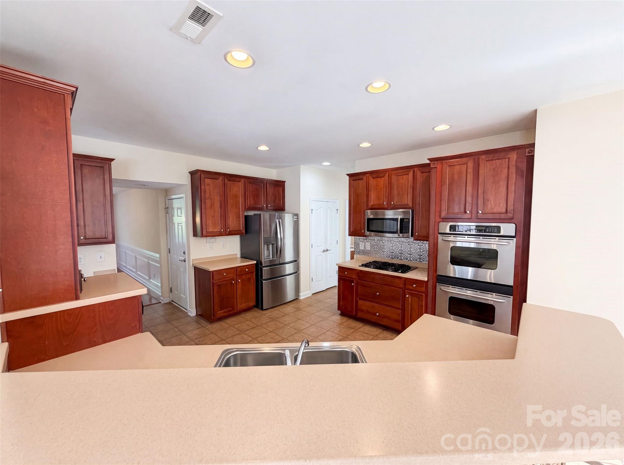 1139 Donelea Lane NW