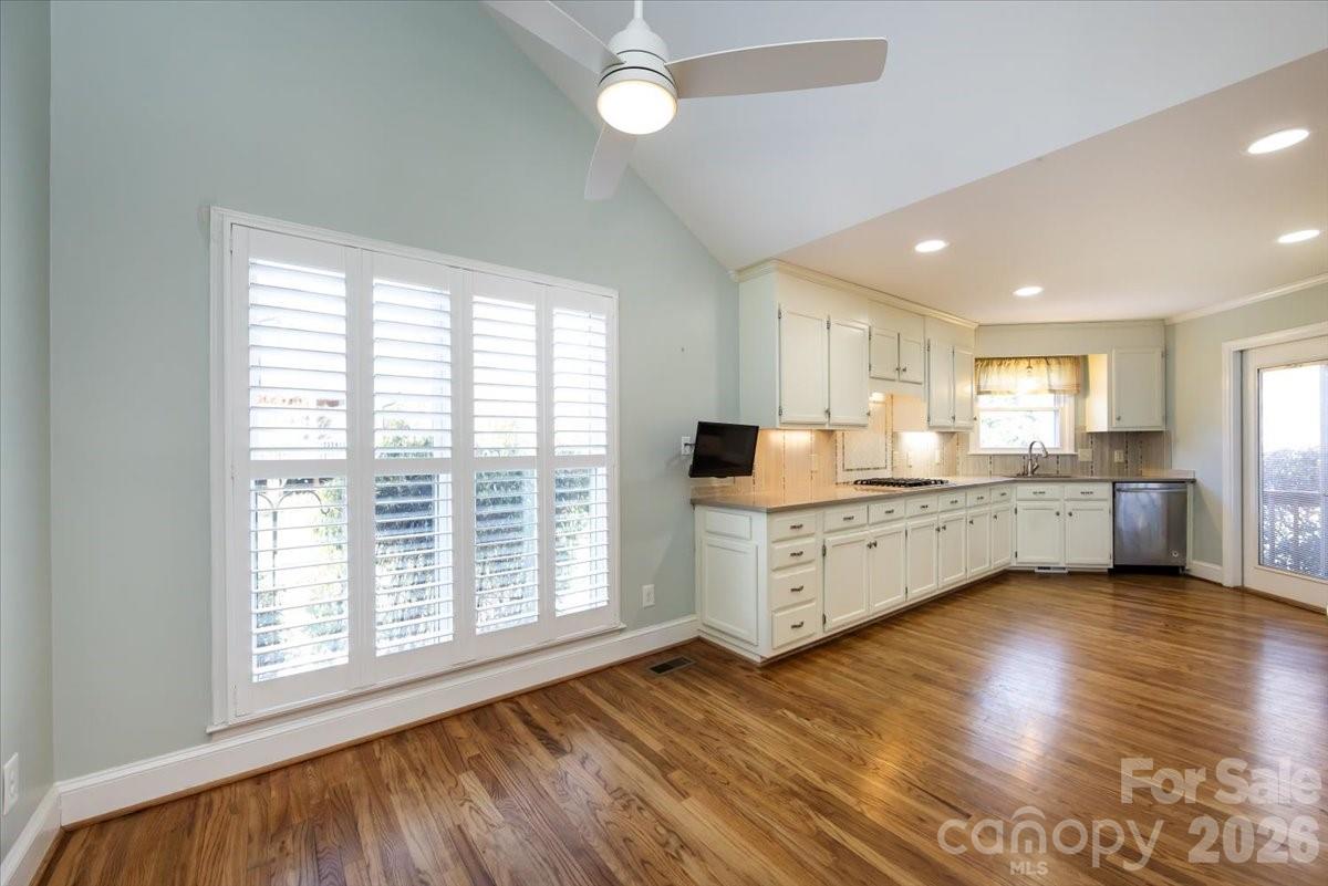 5901 Havencrest Court NW