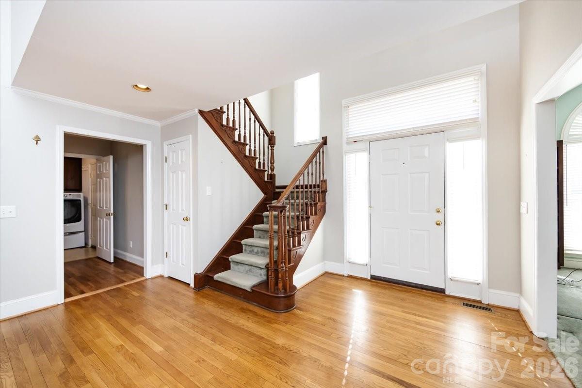 5901 Havencrest Court NW