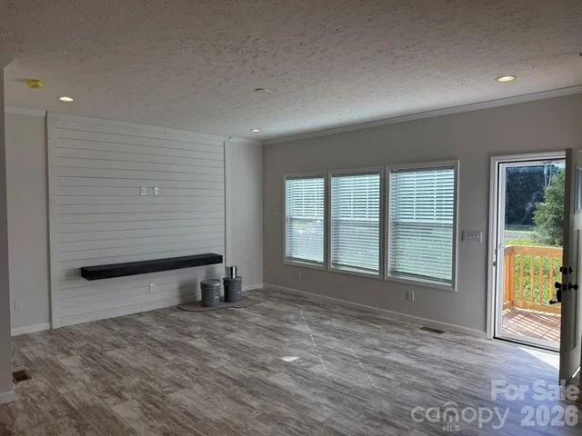 570 Drumstand Road, photo 3 of 25