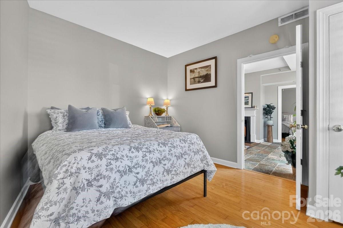 Gateway Plaza - Residential