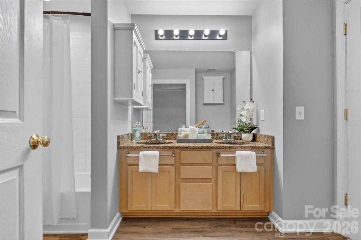 Gateway Plaza - Residential