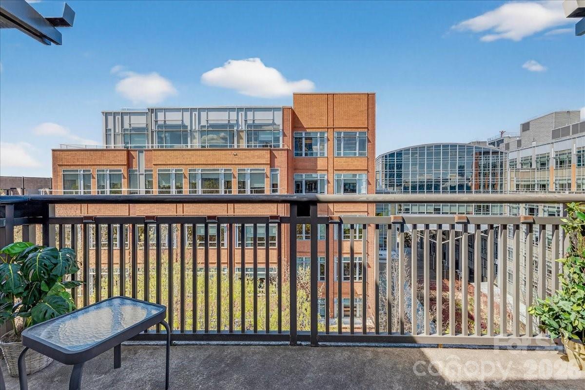 Gateway Plaza - Residential