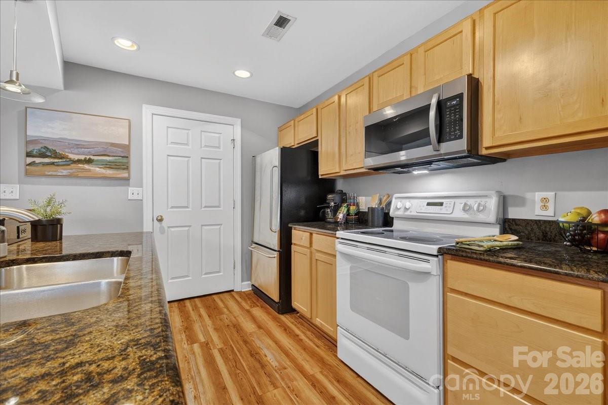 Gateway Plaza - Residential