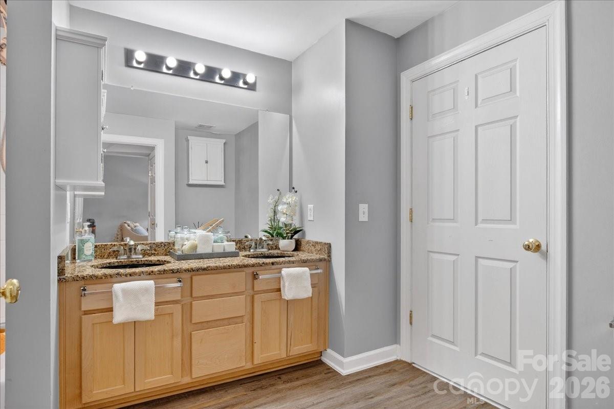 Gateway Plaza - Residential