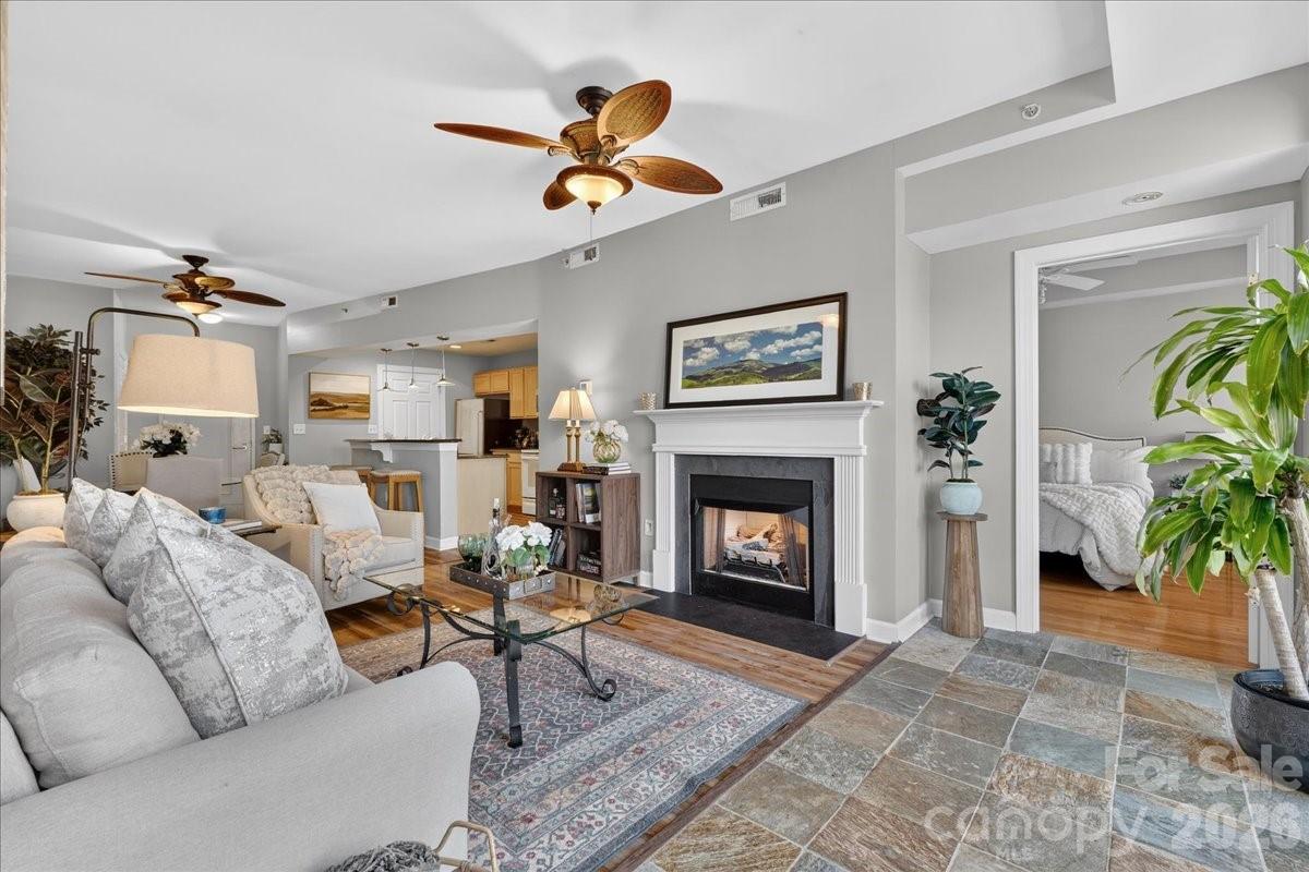 Gateway Plaza - Residential