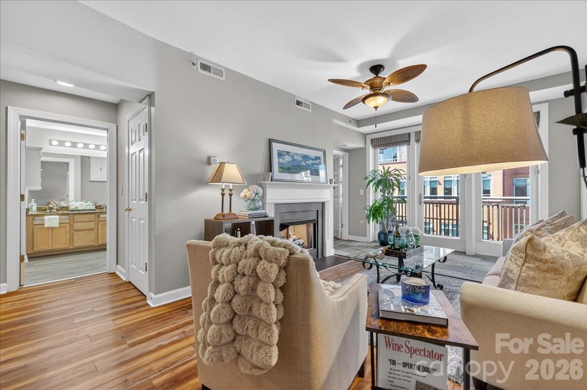 Gateway Plaza - Residential