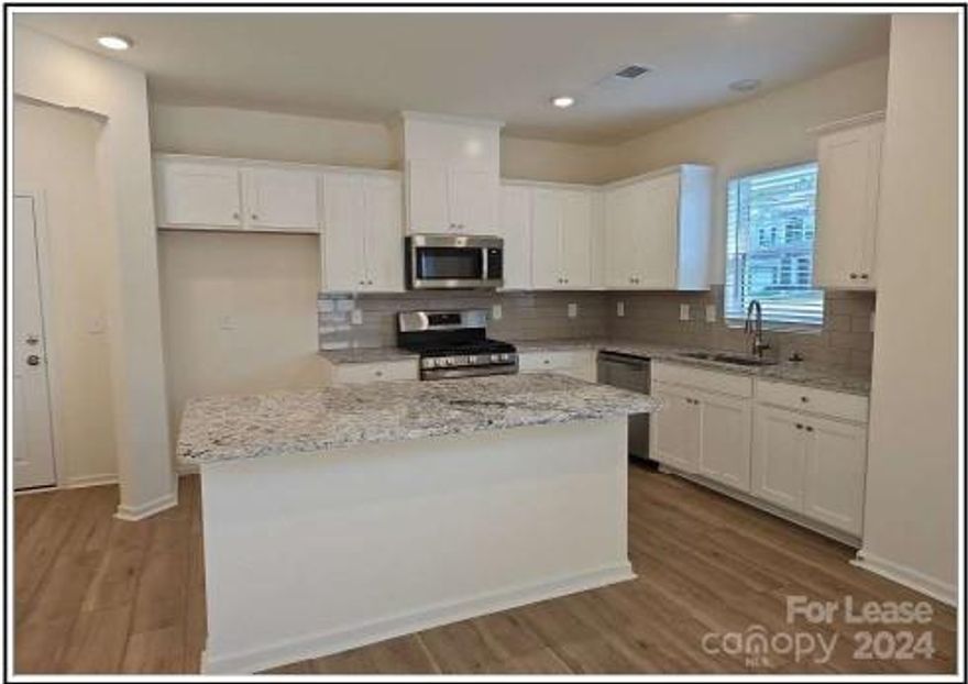 Brand new townhome available for rent with 3 bed and 2 and half bath in university area. Easy access to 485, close to university area and a great neighborhood. Home is built using high-quality, eco-friendly materials with neutral paint colors, updated fixtures, and energy-efficient appliances. Take a tour today!