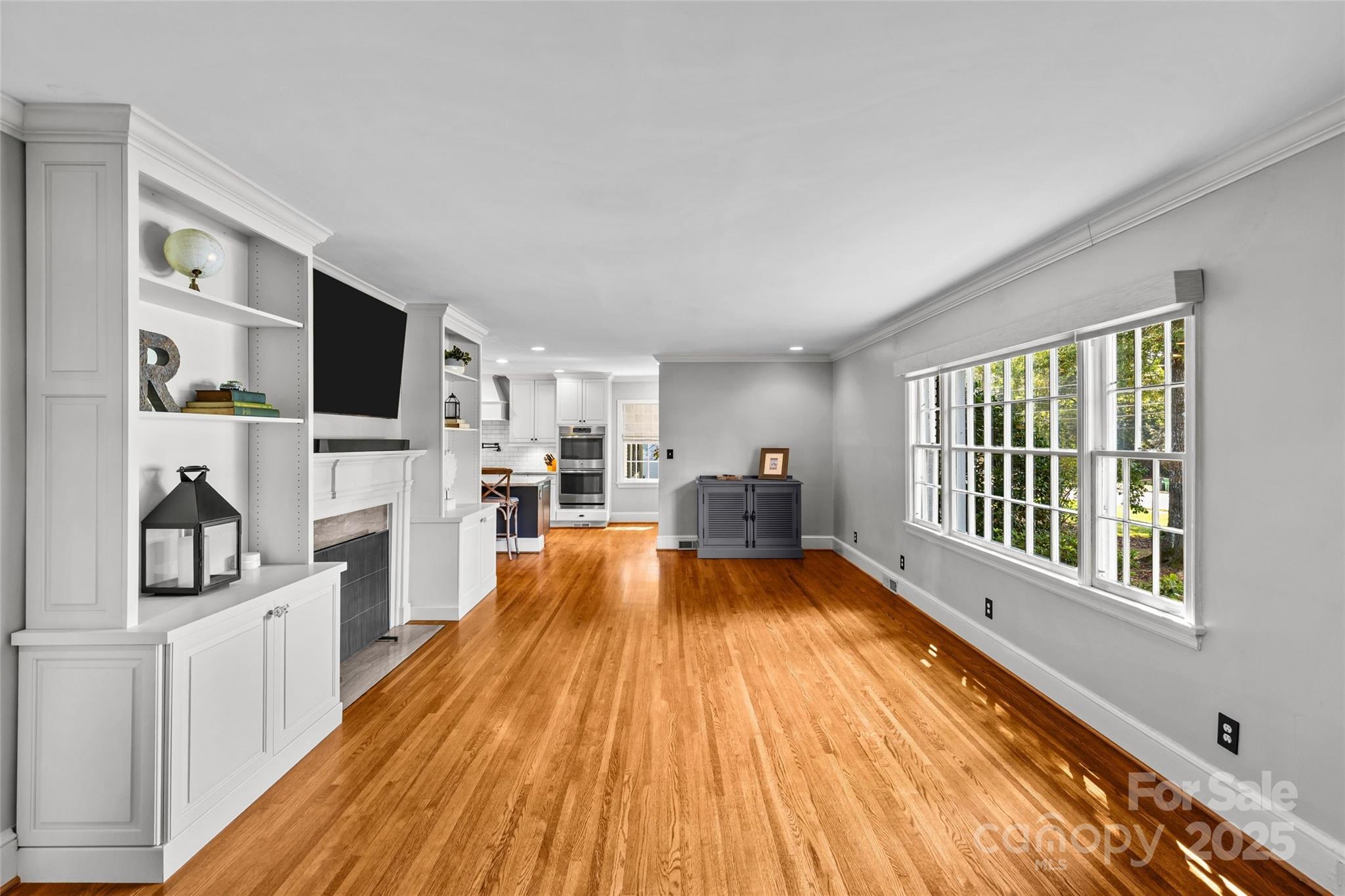 2821 Sharon Road