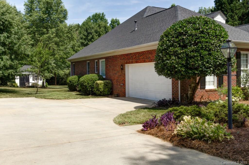 Hunters Pointe - Residential