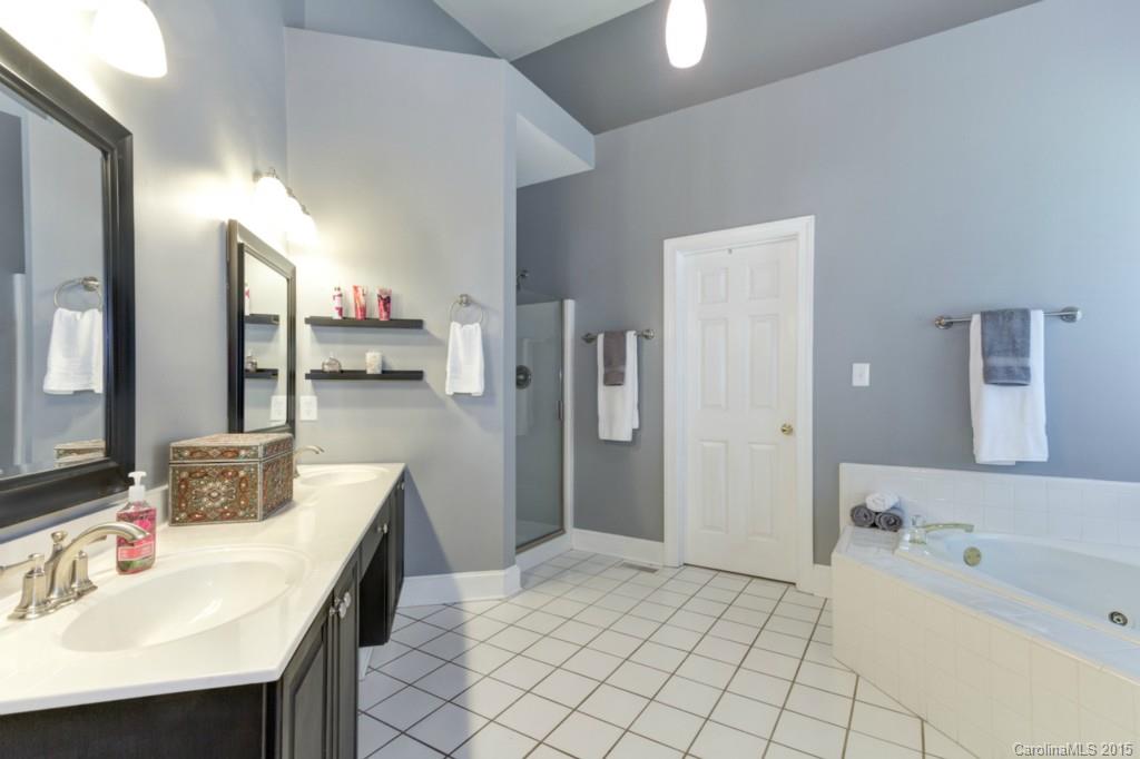 Hunters Pointe - Residential