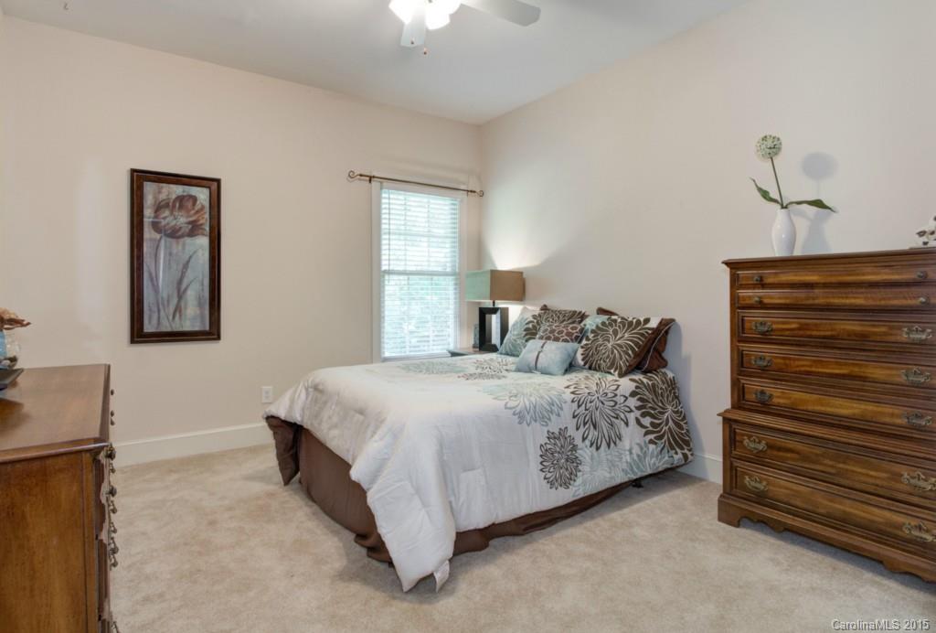 Hunters Pointe - Residential