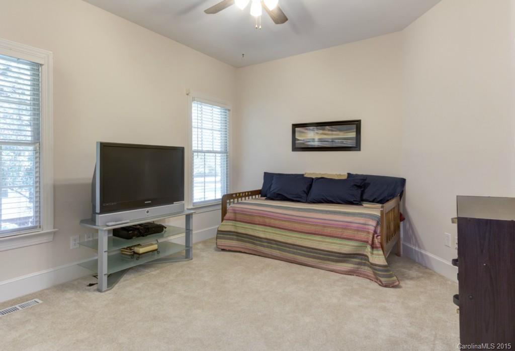 Hunters Pointe - Residential