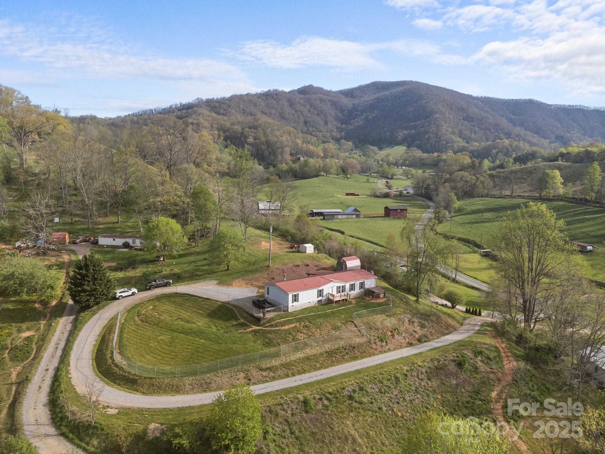 639 Willis Cove Road