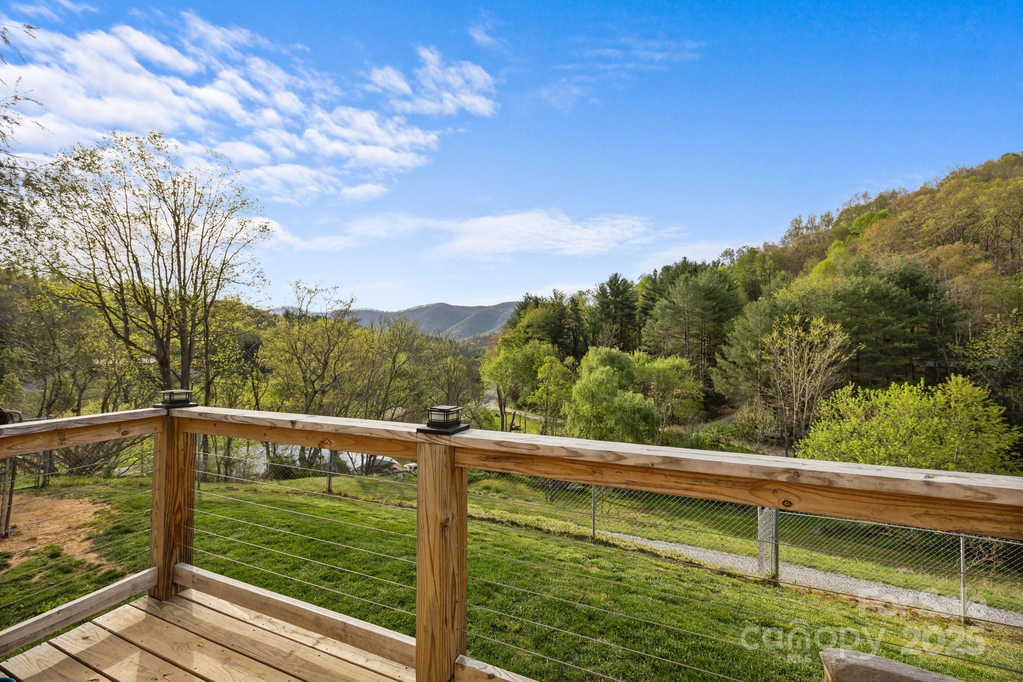 639 Willis Cove Road