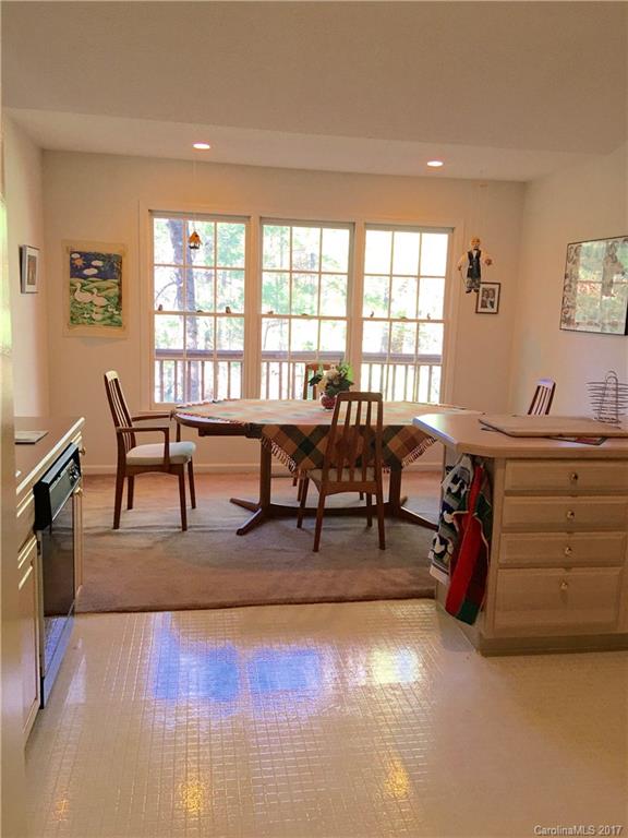 Laurel Pointe - Residential