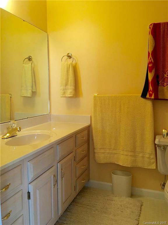 Laurel Pointe - Residential