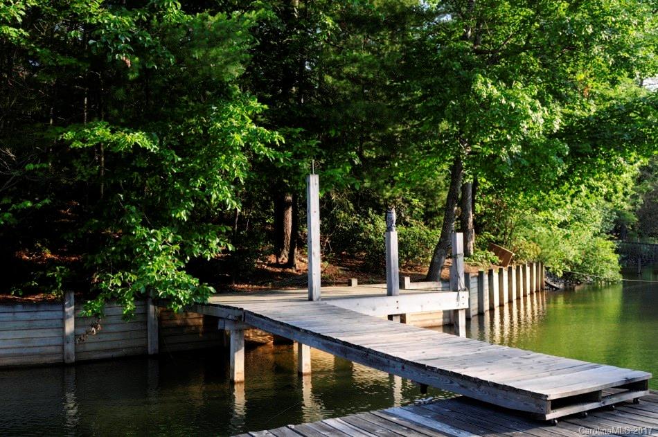 Laurel Pointe - Residential