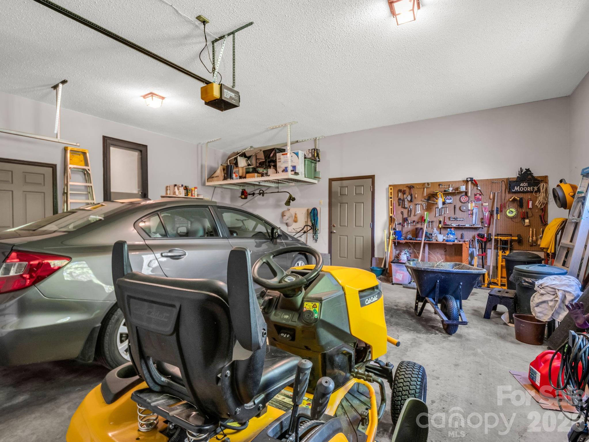 Meadowbrook Farms - Residential