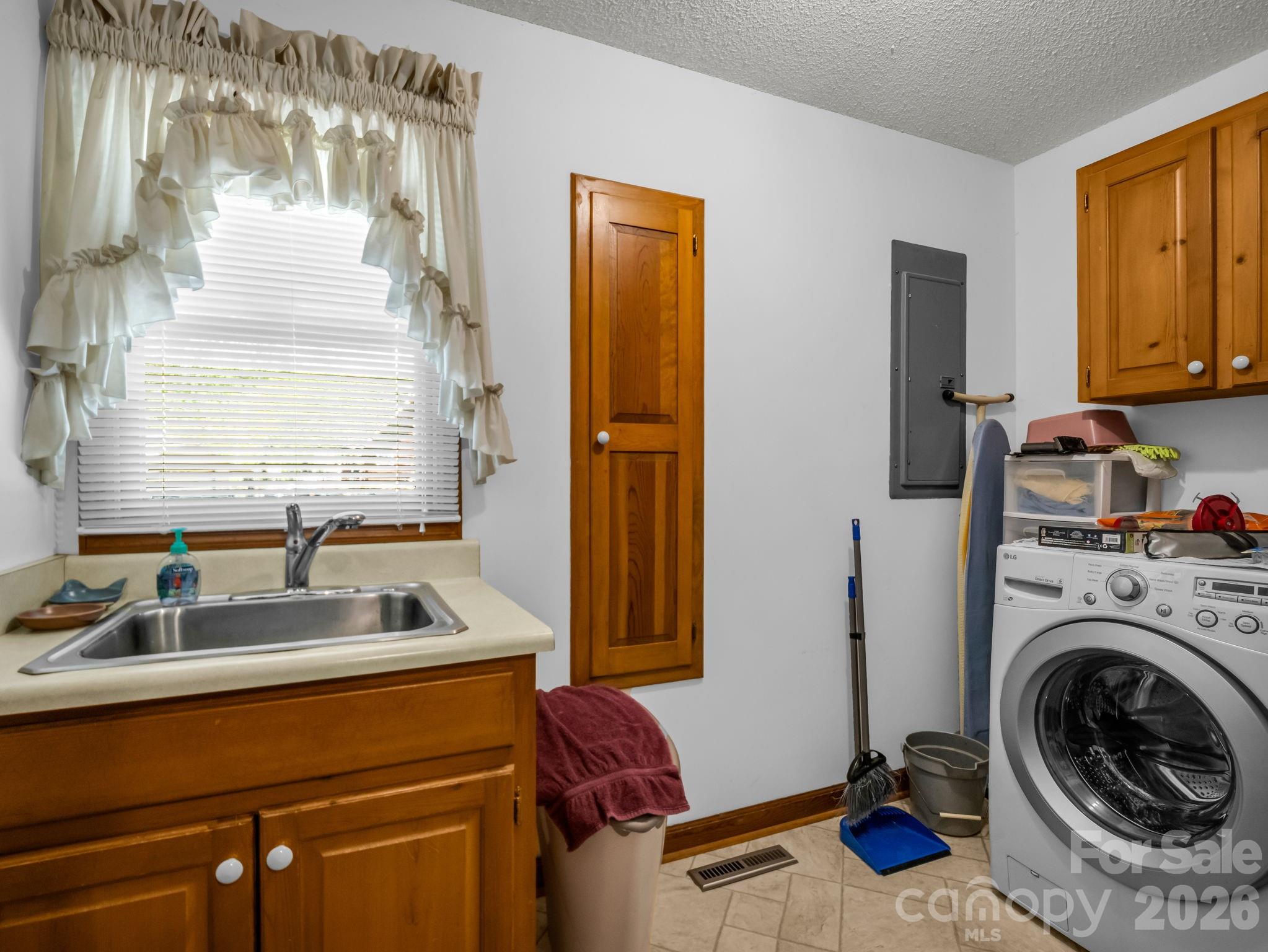 Meadowbrook Farms - Residential