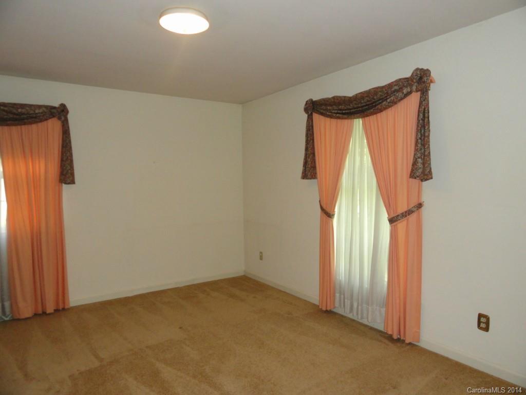 Lansdowne - Residential