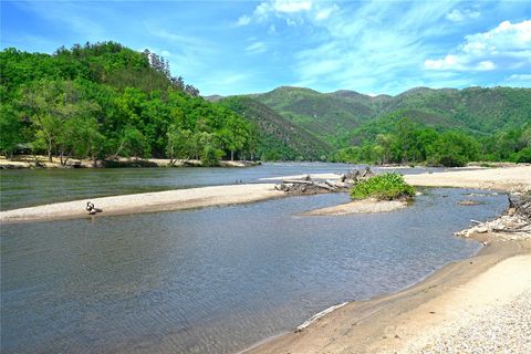 150 Easy Street Hot Springs NC 28743