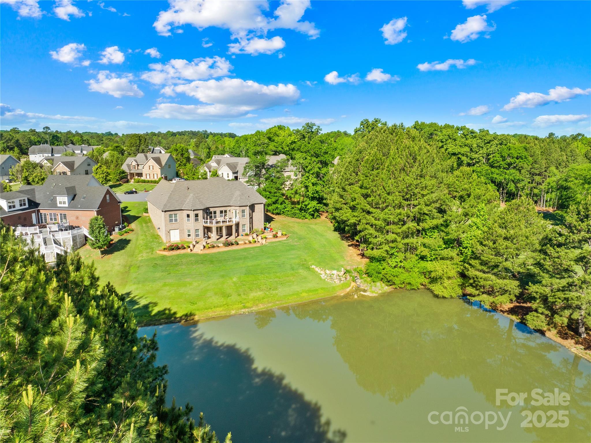 458 Inverness Place
