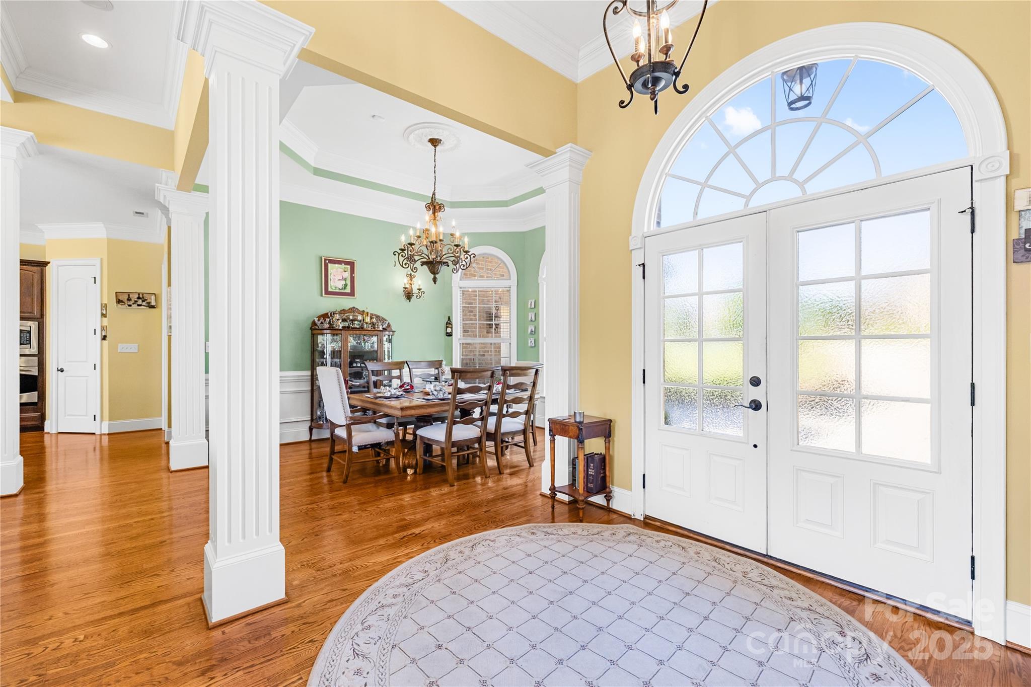 458 Inverness Place