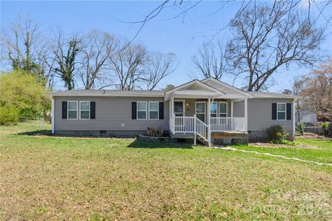 Photo of 326 Belton Avenue, Mount Holly, NC 28120 (MLS # 4376222)
