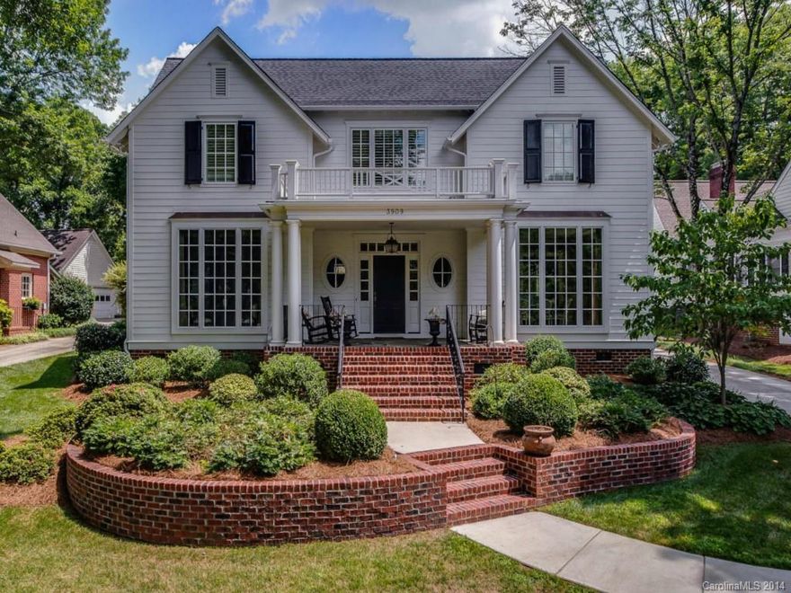 Built in 2008  in Morrison Glen near the end of a cul-de-sac.  A quick walk to Barclay Downs Swim & Racquet Club, Southpark Mall & to Selwyn, AG & Myers Park. 10' ceilings, wood flrs throughout, MBR down w/steam shower, heated flrs & FP. Outdoor covered patio w/FP & bluestone flooring overlooks lovely pvt yard. Wine cellar & wet bar next to patio. Fabulous cook's kitchen. Spacious w/great storage. 5th BR is currently being used as an office but has a large closet & doors.