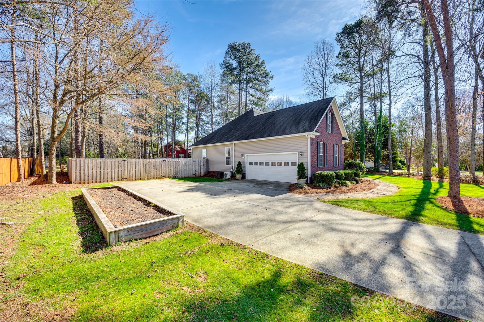 Friendfield - Residential