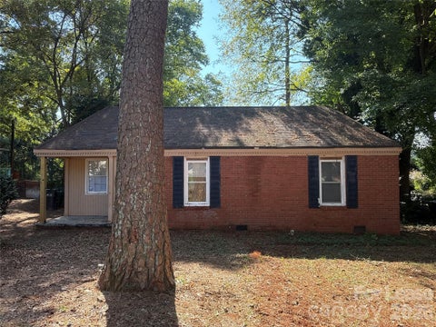 Photo of 5135 Grapevine Drive, Charlotte, NC 28217 (MLS # 4435434)