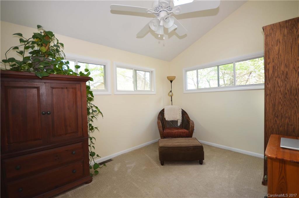 Royal Pines - Residential