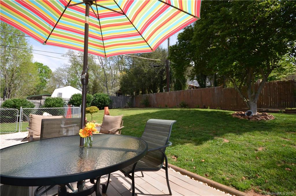 Royal Pines - Residential