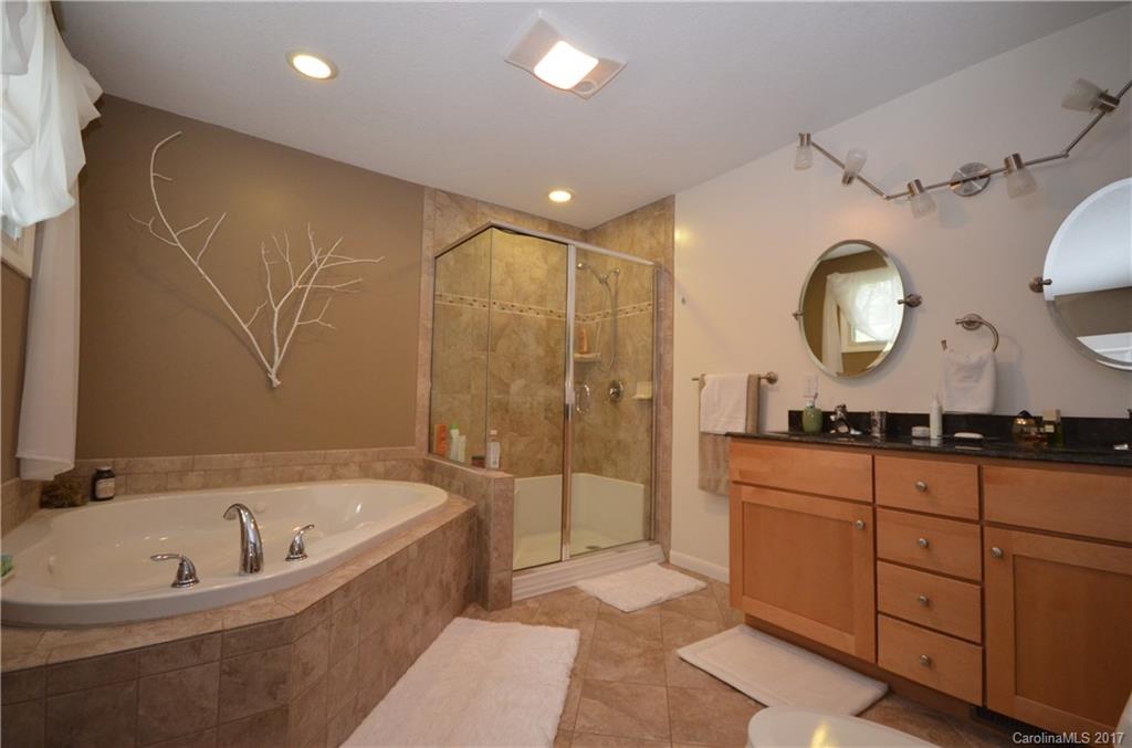 Royal Pines - Residential