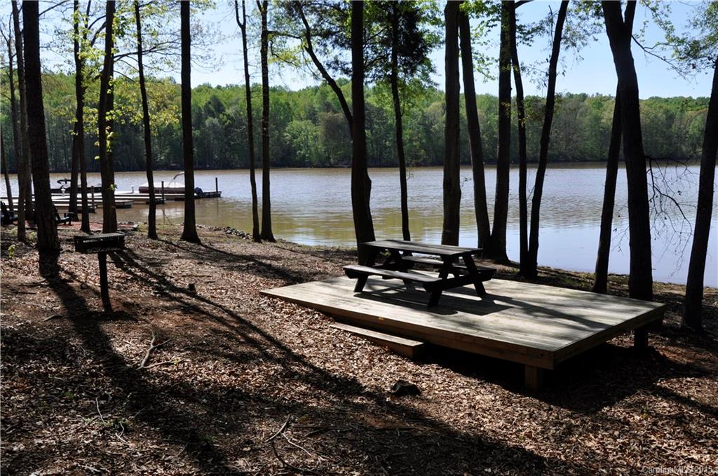 The Vineyards on Lake Wylie - Residential