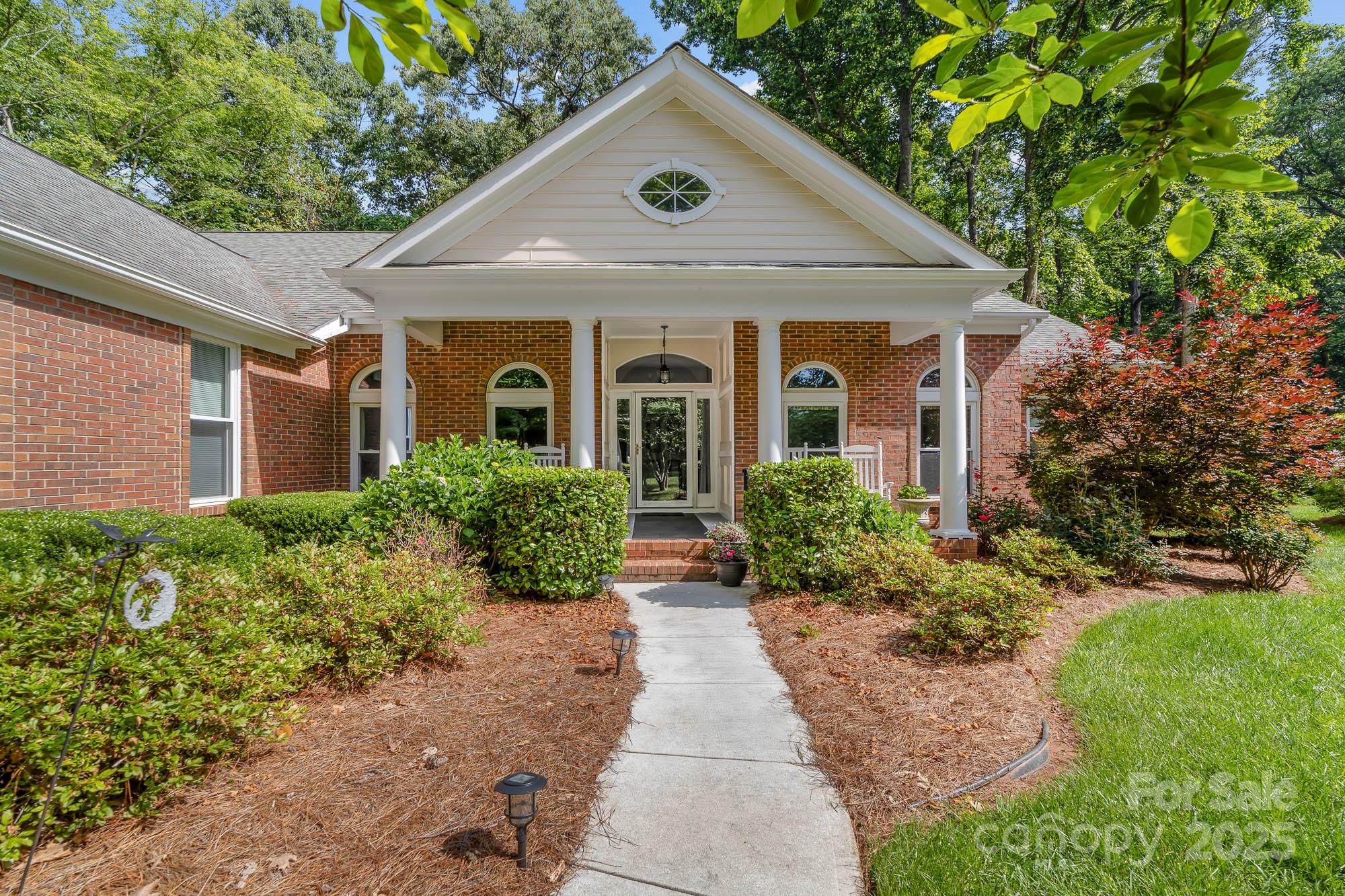 122 Waterford Drive
