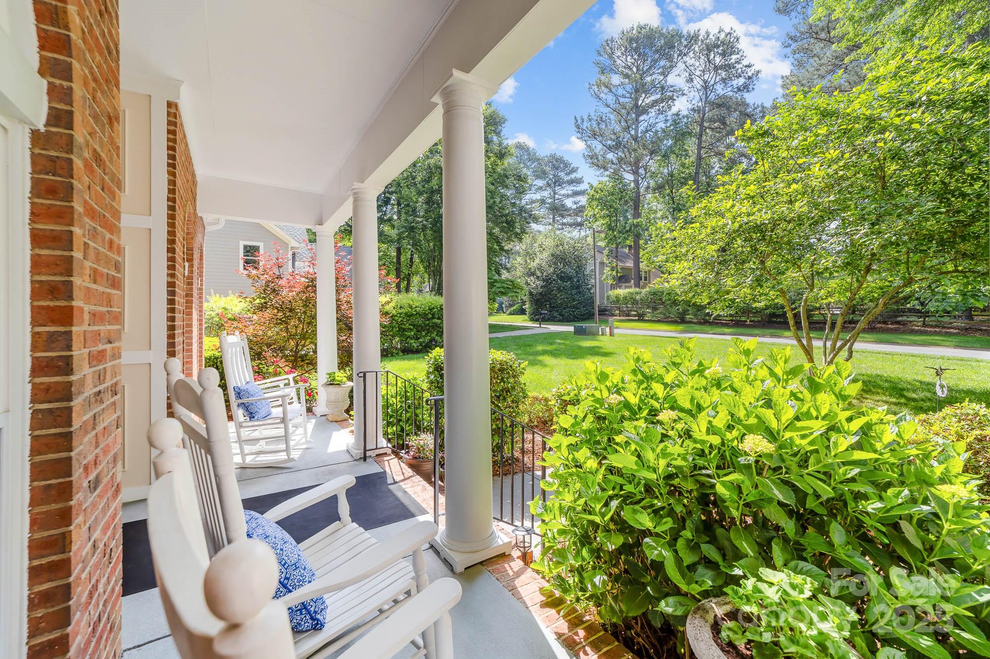 122 Waterford Drive