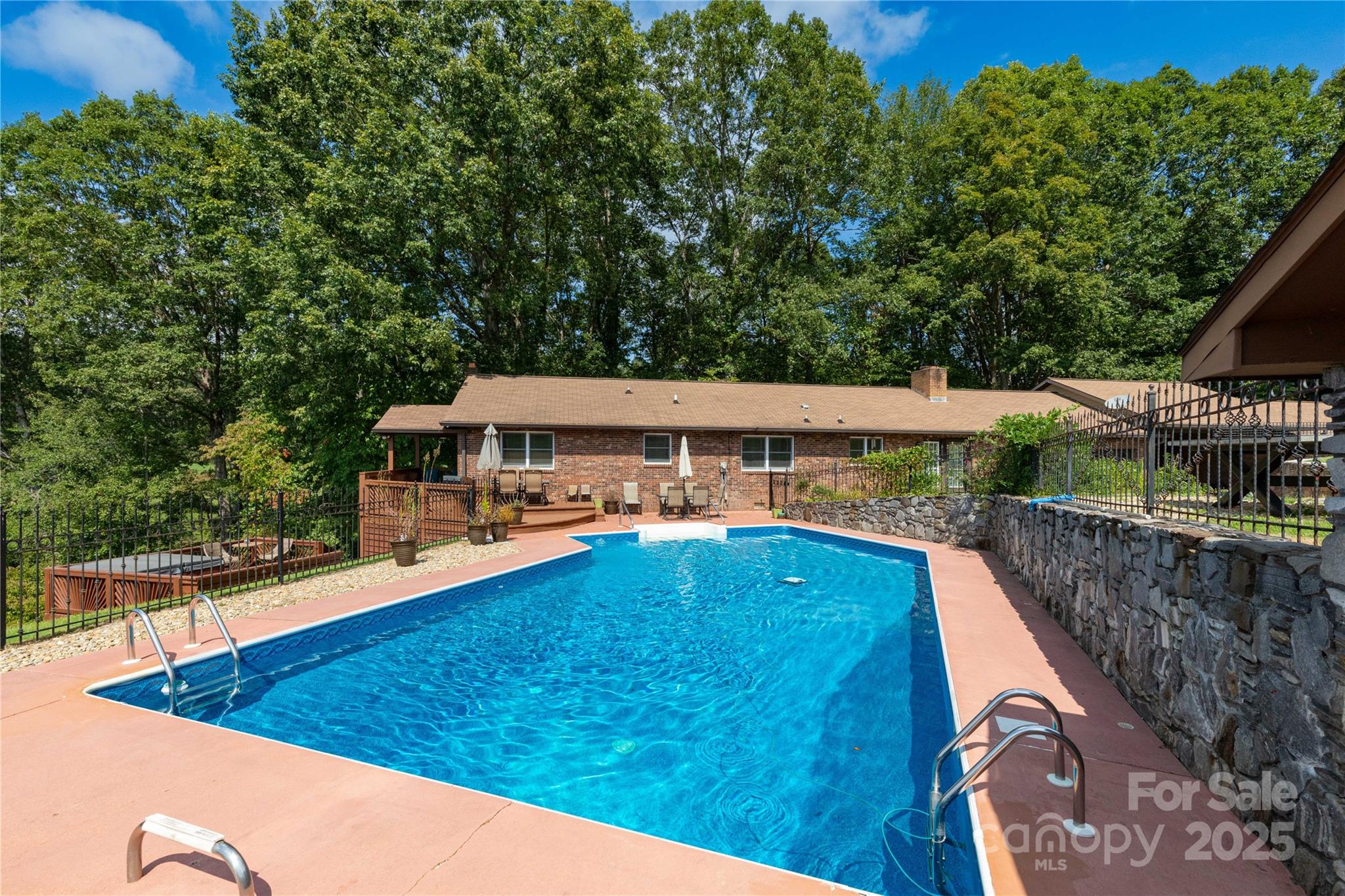 35 Heatherly Drive