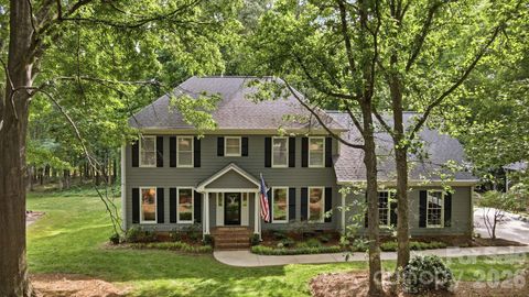 Photo of 9918 Providence Forest Lane, Charlotte, NC 28270 (MLS # 4382030)
