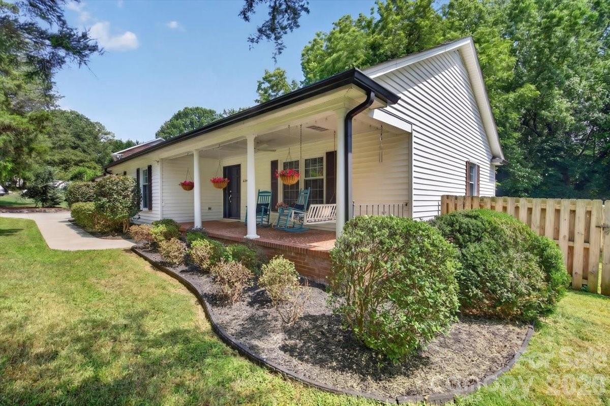 4124 Bridgewood Lane