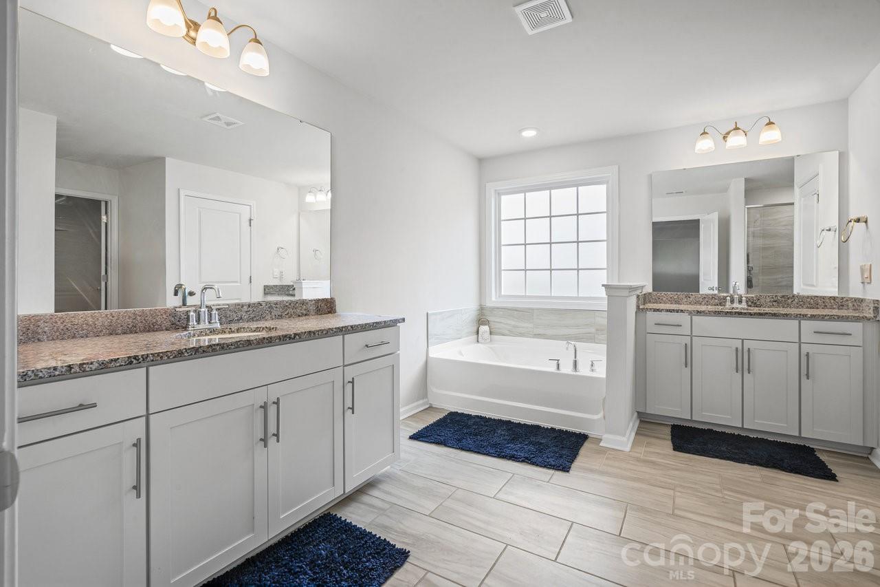 Falls Cove At Lake Norman - Residential