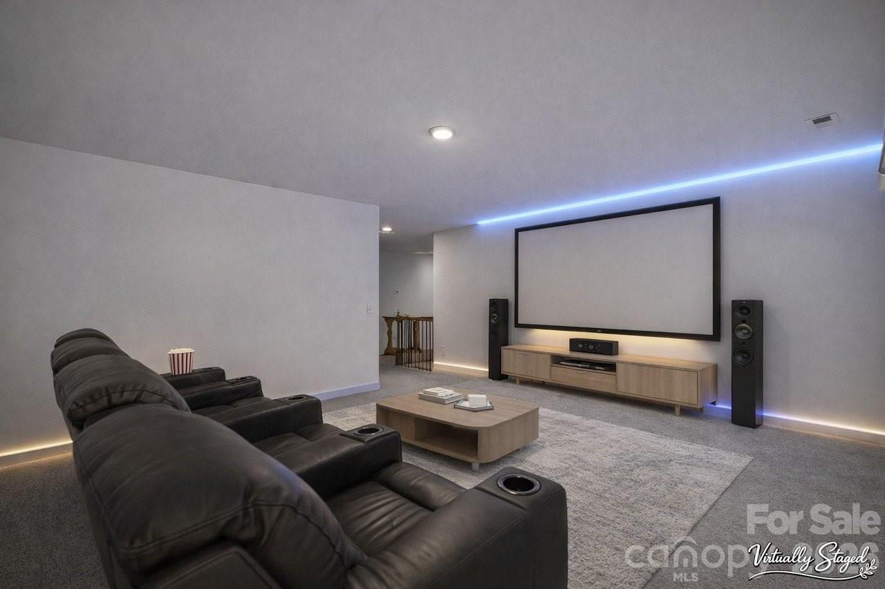 Falls Cove At Lake Norman - Residential