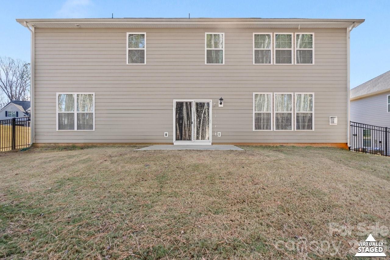 Falls Cove At Lake Norman - Residential