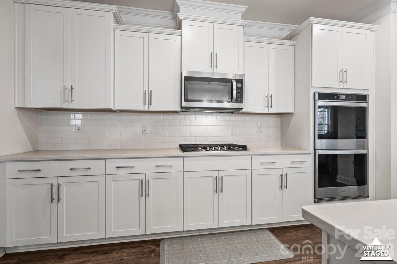 Falls Cove At Lake Norman - Residential