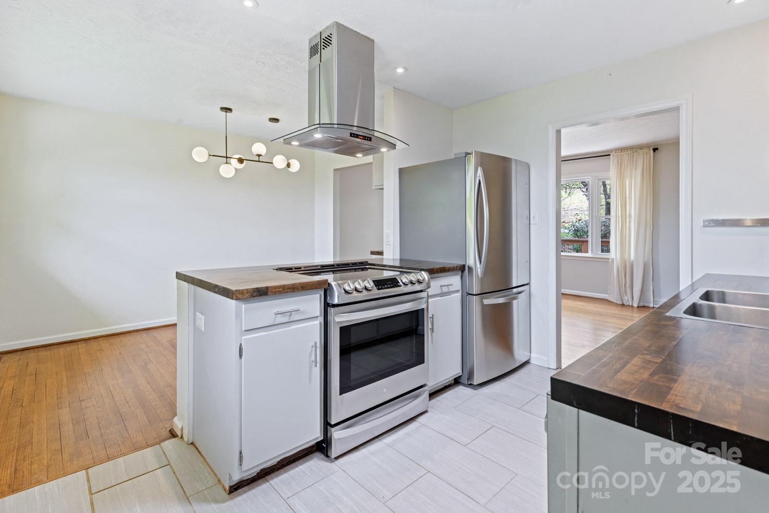 194 Stradley Mountain Road