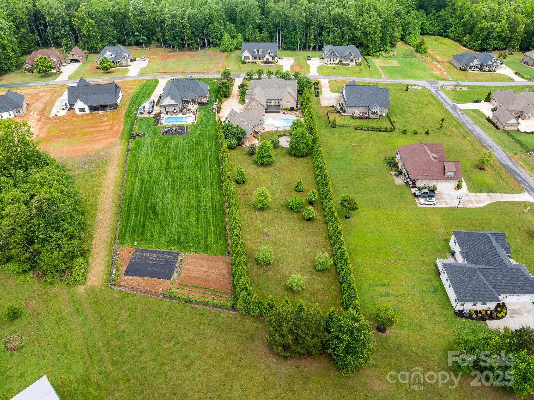 The Crossing at Cherokee National - Residential