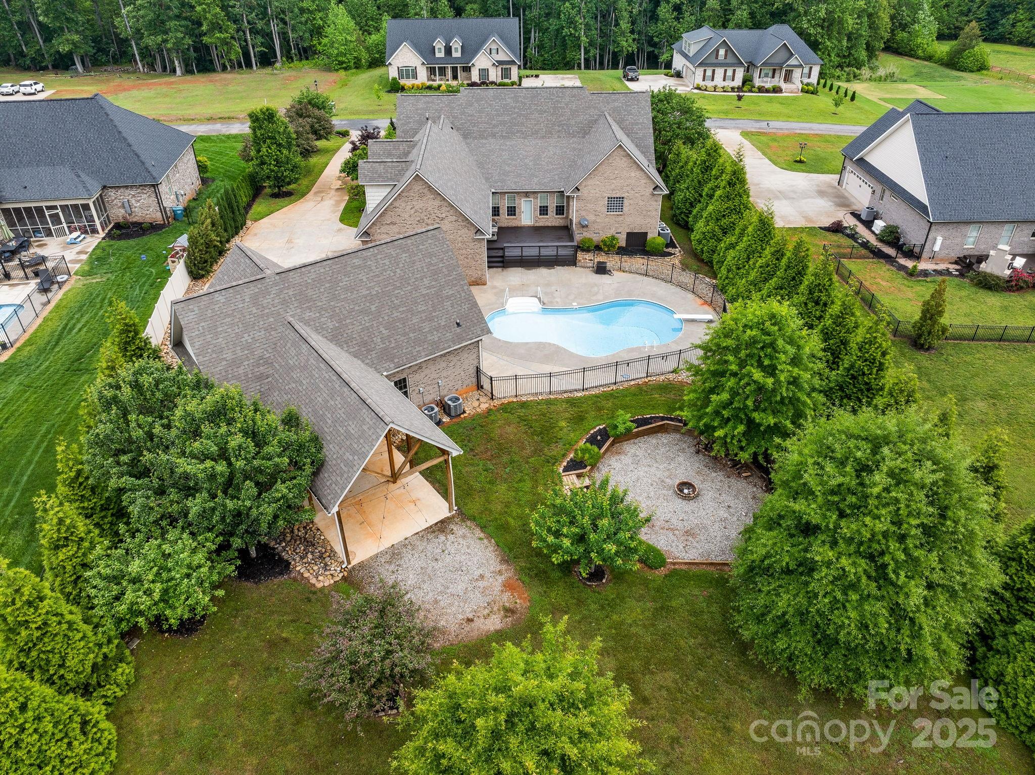 The Crossing at Cherokee National - Residential